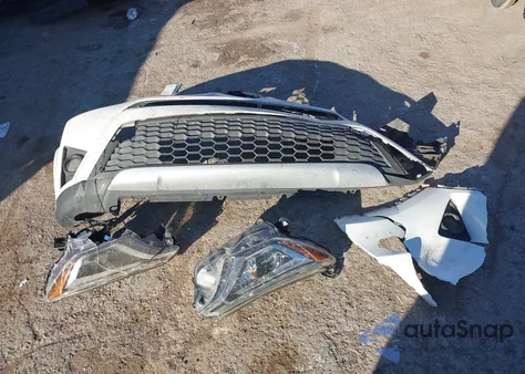 2017 Toyota Rav4 Se z USA, uszkodzony, nr VIN JTMNFREV3HJ141082